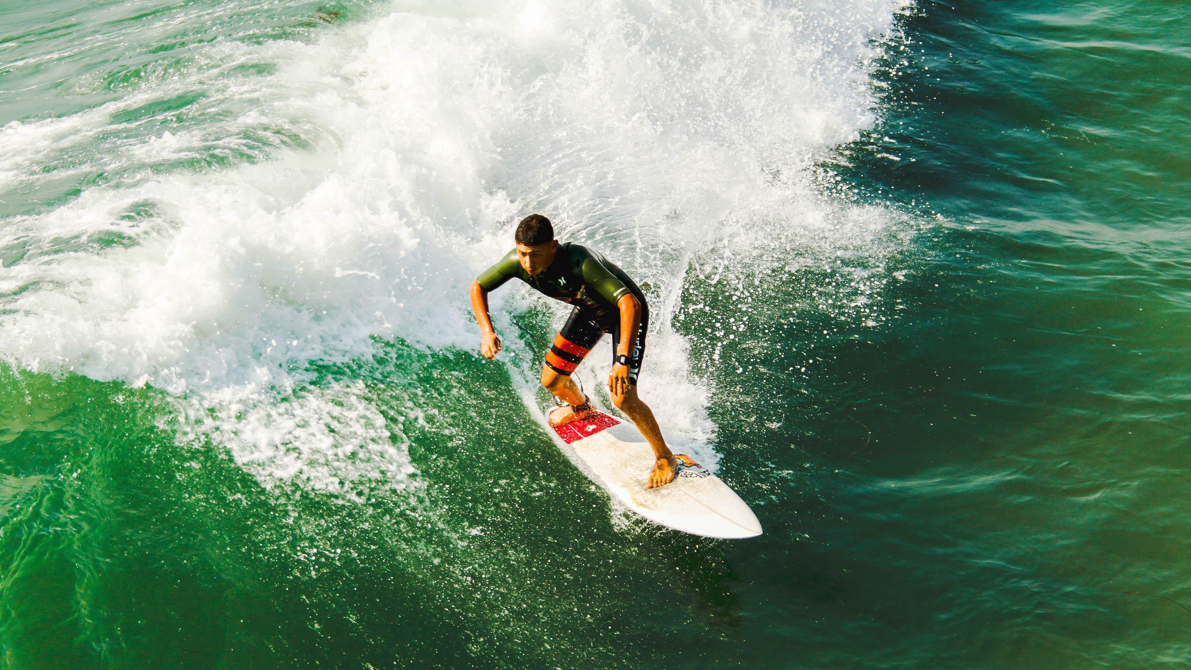 英超第23轮五佳球震撼出炉！萨金特神龙摆尾绝杀领衔，球迷直呼年度最佳候选